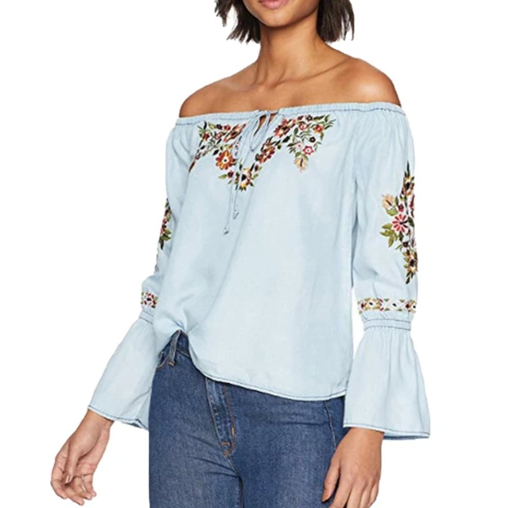 Cupcakes And Cashmere Adrien Embroidered Top